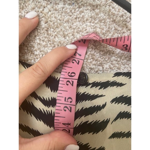 Vintage Frances Henaghan Lord + Taylor Women’s Animal Print Blouse Top Tie Waist - Picture 6 of 6